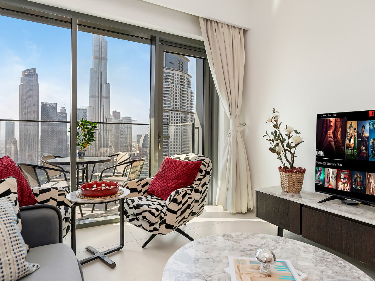 Burj & Fountain View Luxury ✦ 2BR in Downtown Dubai, Burj Royale