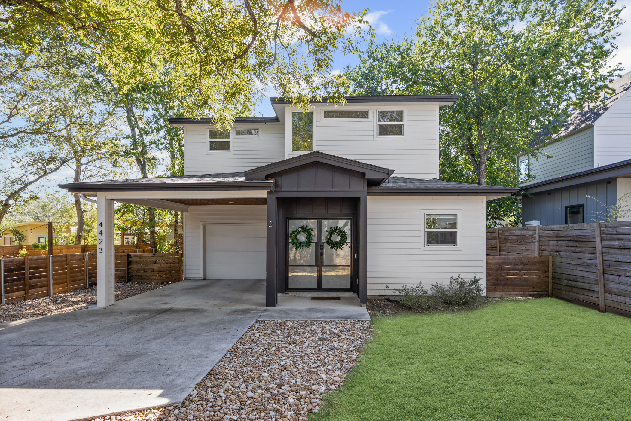 Modern 2BR Home, Huge Patio, Perfect for Families!