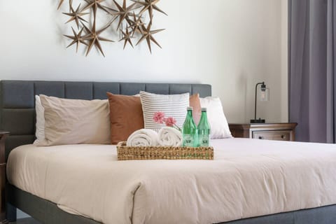 Serene Pecan Valley Oasis | Pool+Spa | Sleeps 24+