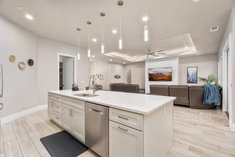 Serene Pecan Valley Oasis | Pool+Spa | Sleeps 24+