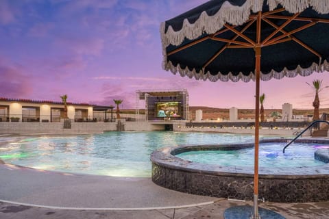 Serene Pecan Valley Oasis | Pool+Spa | Sleeps 24+