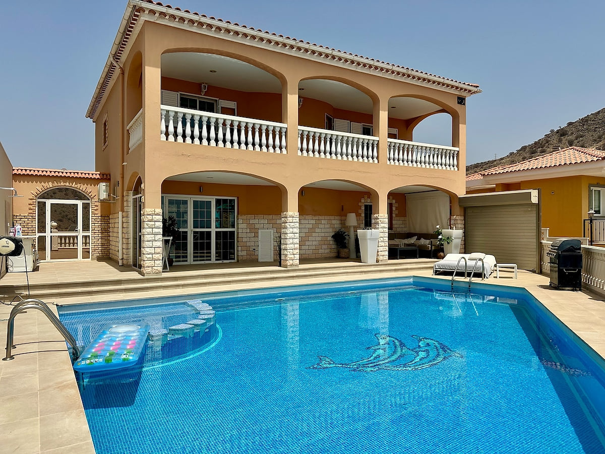 Big Villa, Arguineguin 5 bedroom image 1