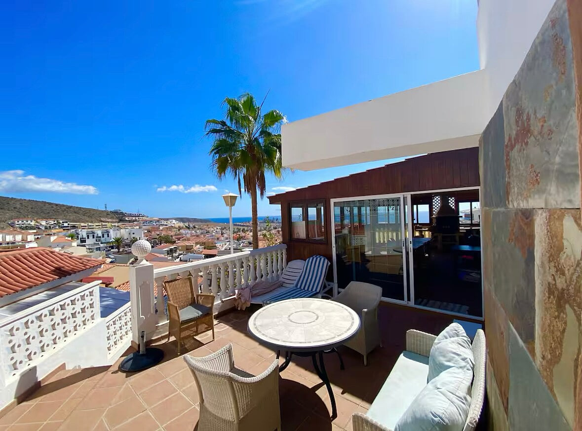 Big apartment, terrace, sea view image 1