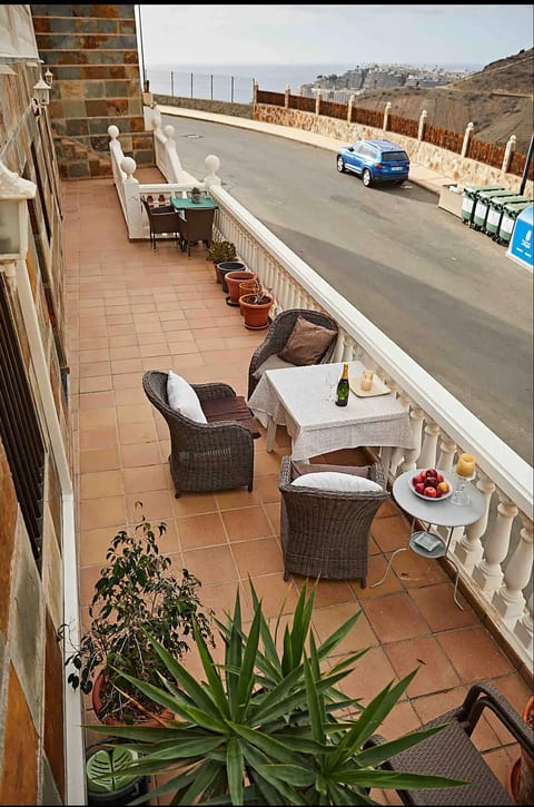 Big apartment, terrace, sea view