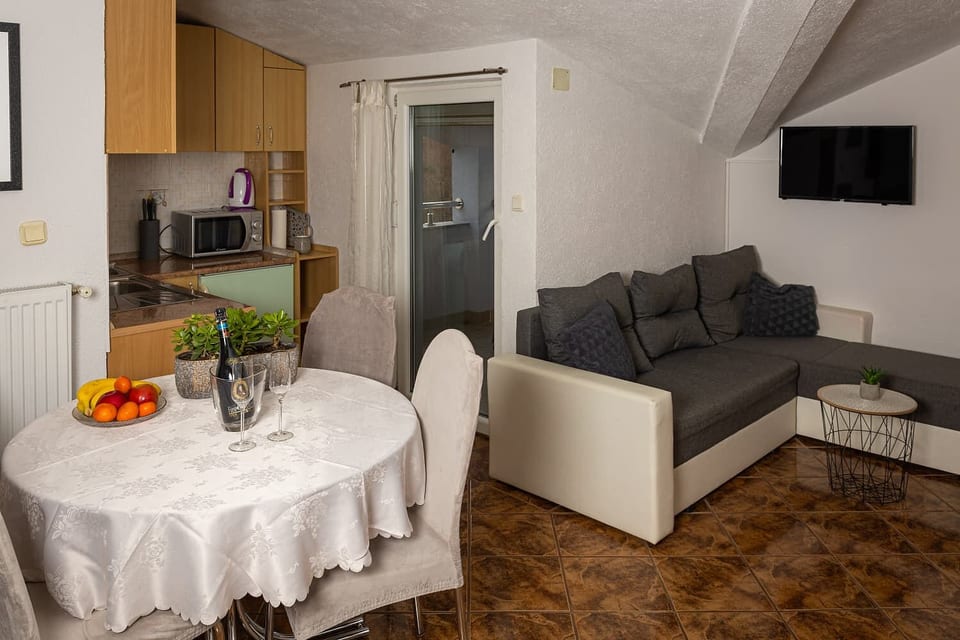 Apartments Nevistic lake view - Unit 378246-13