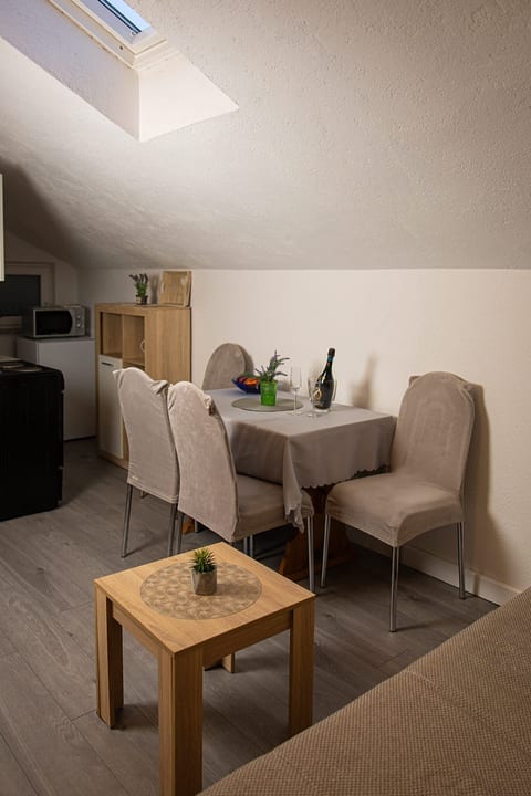 Apartments Nevistic lake view - Unit 378247-13