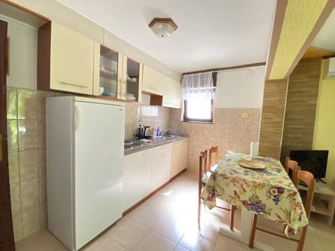 Apartments Fran - Unit 378277-13