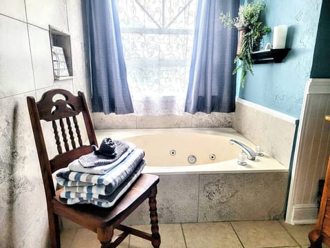 Touch of Home, Jet tub, Private, WDW & ESPN 8 mi,