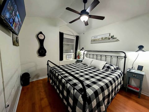 Simply Home, 8 miles to Espn & WDW, Kitchen use