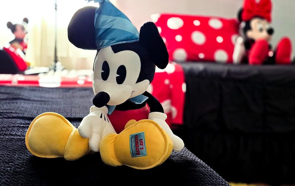 Mickey, twinbeds, 8 mi to WDW image 1