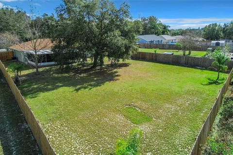 Spacious, family retreat near Orlando attractions