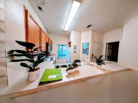 Townhouse close to Disney!