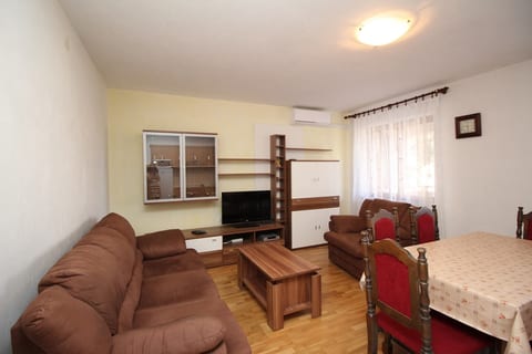 Apartment Ivica D. - Unit 124876-15