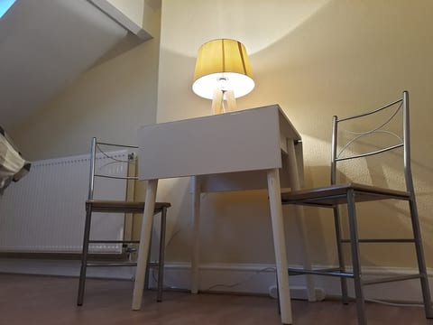 Stunning Seaview apartment. Top quality double bed image 3