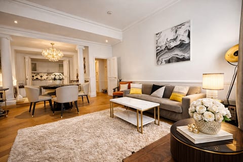 LuxuryLondonStays - Knightsbridge & South Kensington, Private Garden Super King 2Beds 2Bath by Hyde Park & Royal Albert Hall