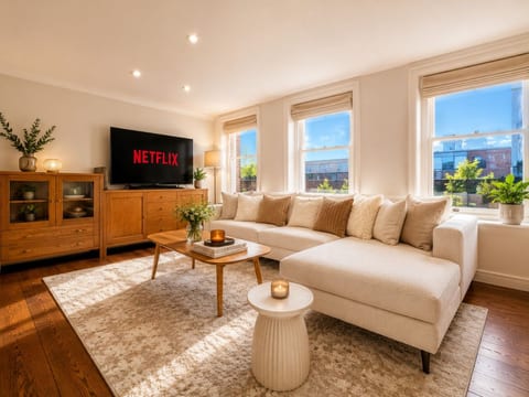 LuxuryLondonStays - 1300ft Fitzrovia Soho 2B2B by Tottenham Court Road Station Elizabeth line & Oxford Street