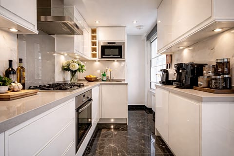 LuxuryLondonStays - Covent Garden Penthouse 2Bd Bright High Cieling