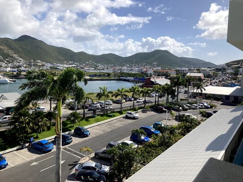 Royal Palm-5th floor-Amazing OceanViews-1 Bedroom image 5