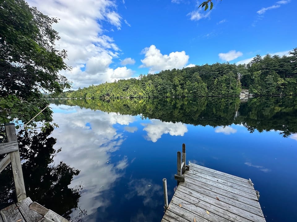 Peaceful mirror reflection view of Hudson River, the boat can dock nearby lake Luzerne docking (Upper Hudson River Boat Launch). Bring your own boat or kayak to enjoy water activities.