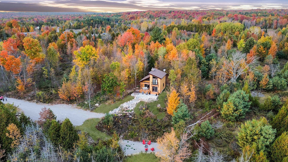 52 Acre Luxury Cabin - Hike, Sled, Quad & Hot Tub image 1
