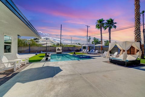 The Grand Oasis Estate | A Luxe Private Resort image 5