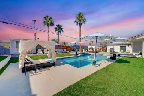 The Grand Oasis Estate | A Luxe Private Resort image 3
