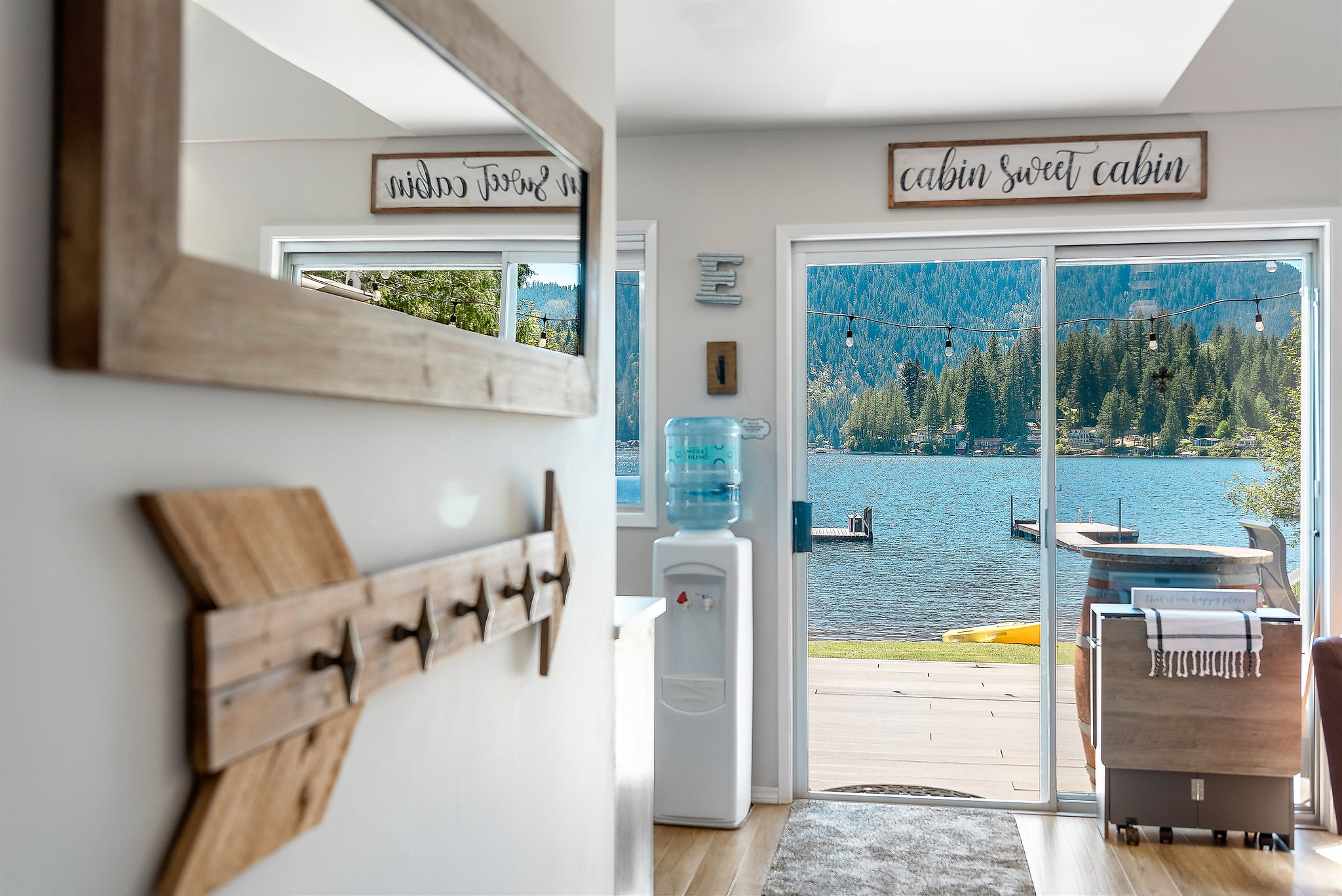 Stylish Escape on Stunning Lake Cavanaugh