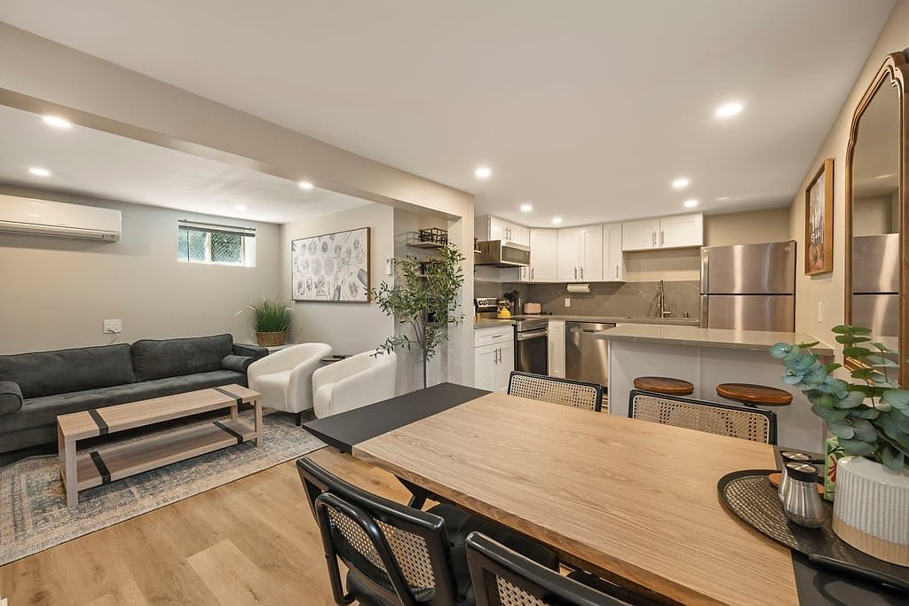 All-Inclusive Modern 2BR Apartment image 1