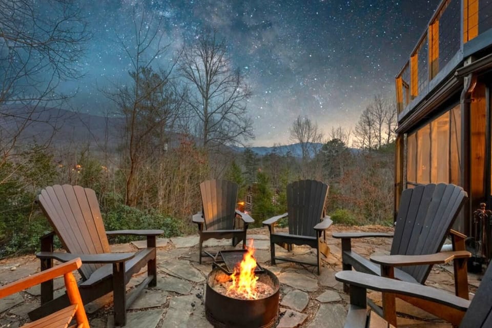 Gatlinburg Cabin Fire Pit Hot Tub Amazing Views - Gatlinburg