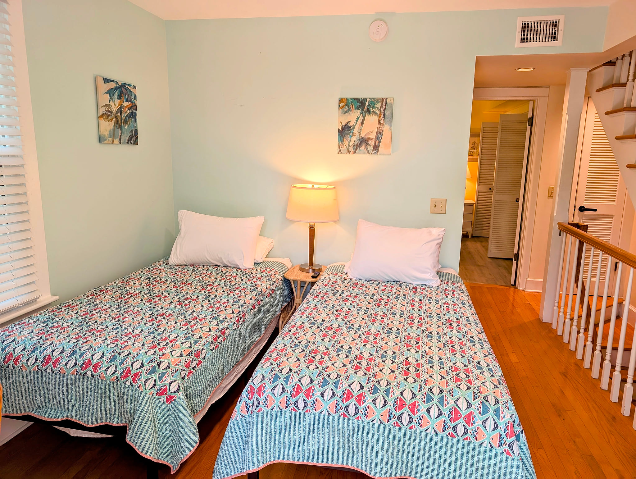 Bedroom 4 XL Twin Beds