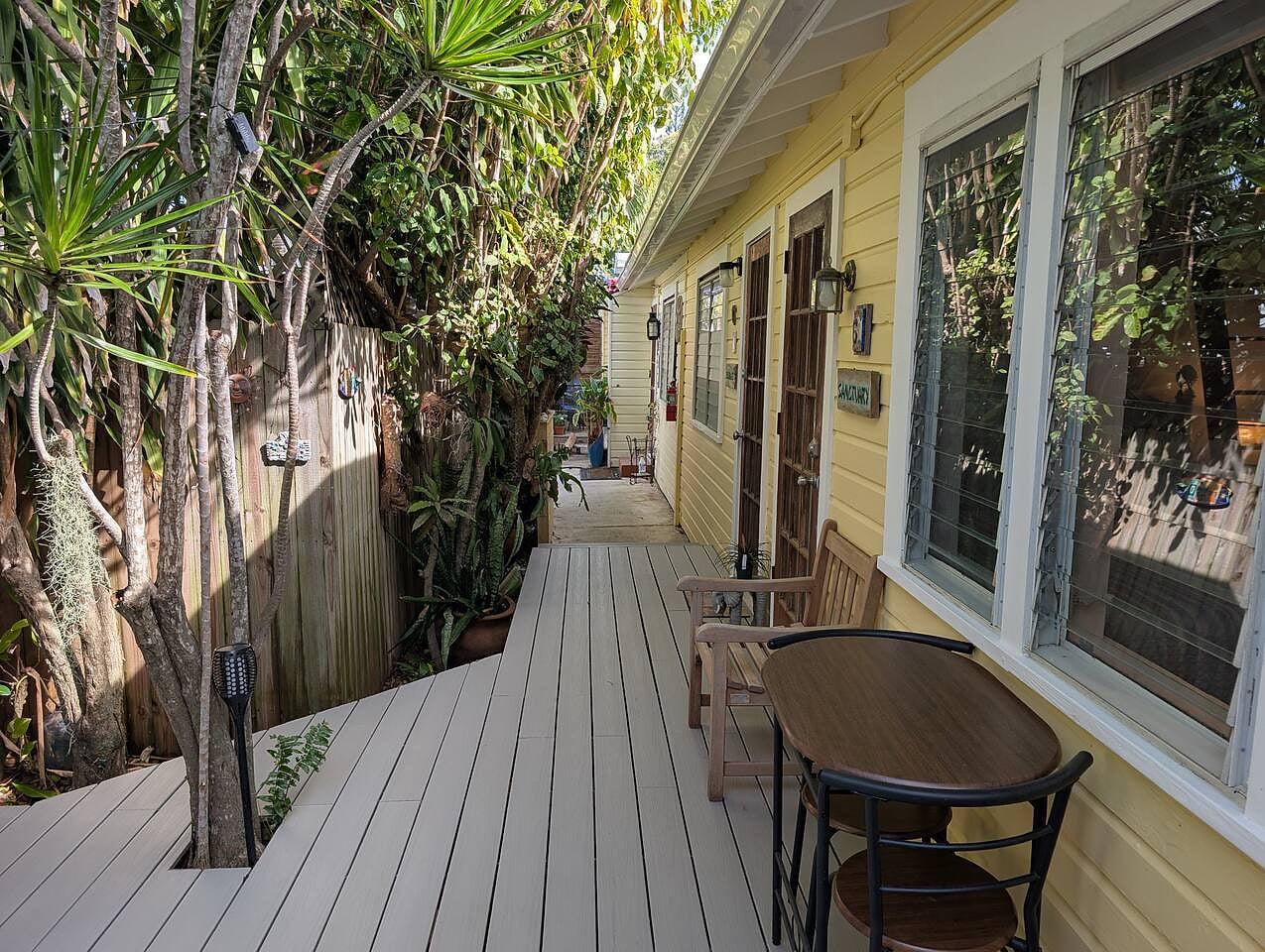 Old Town Gated Studio, Great Location, Great Value