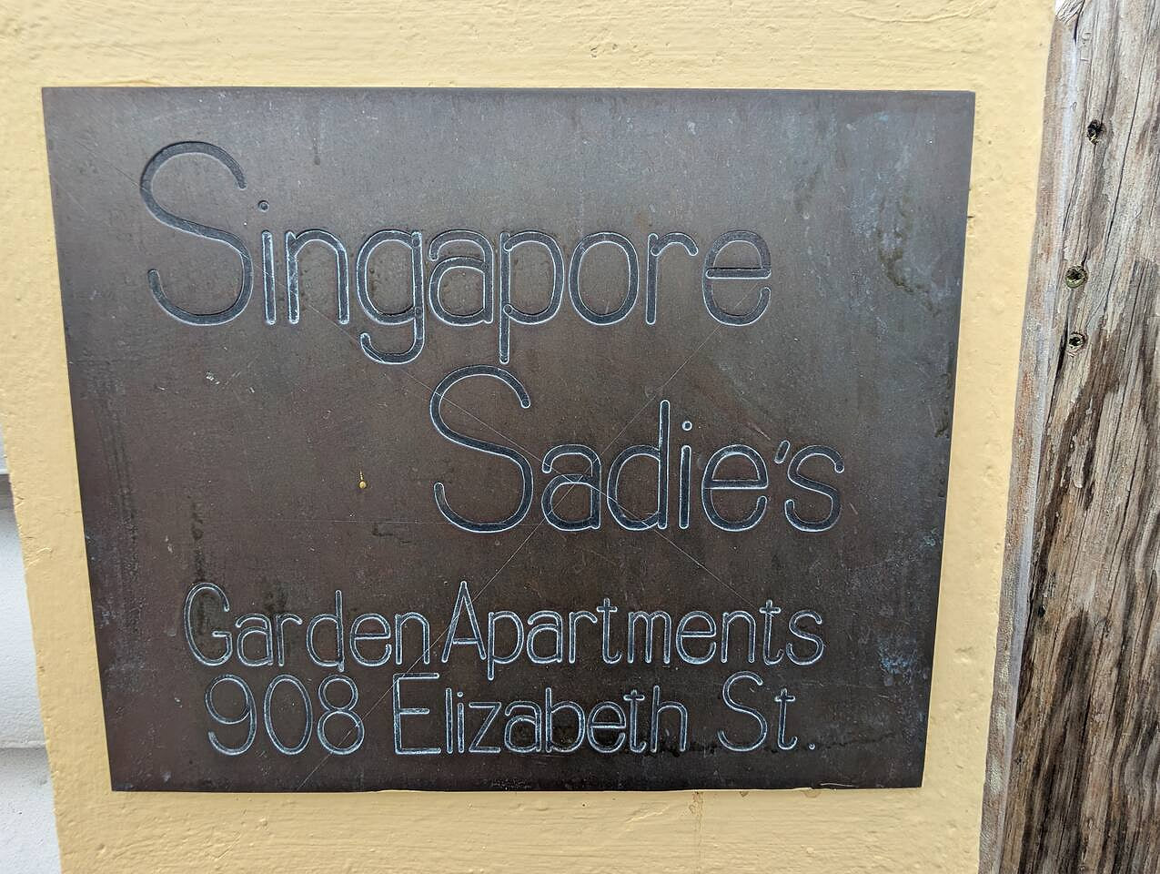 Old Town Gated Studio, Great Location, Great Value
