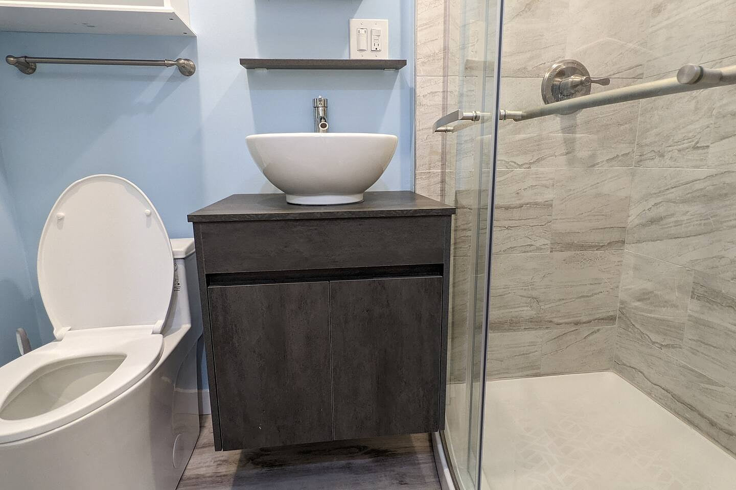 Old Town Gated Studio, Great Location, Great Value