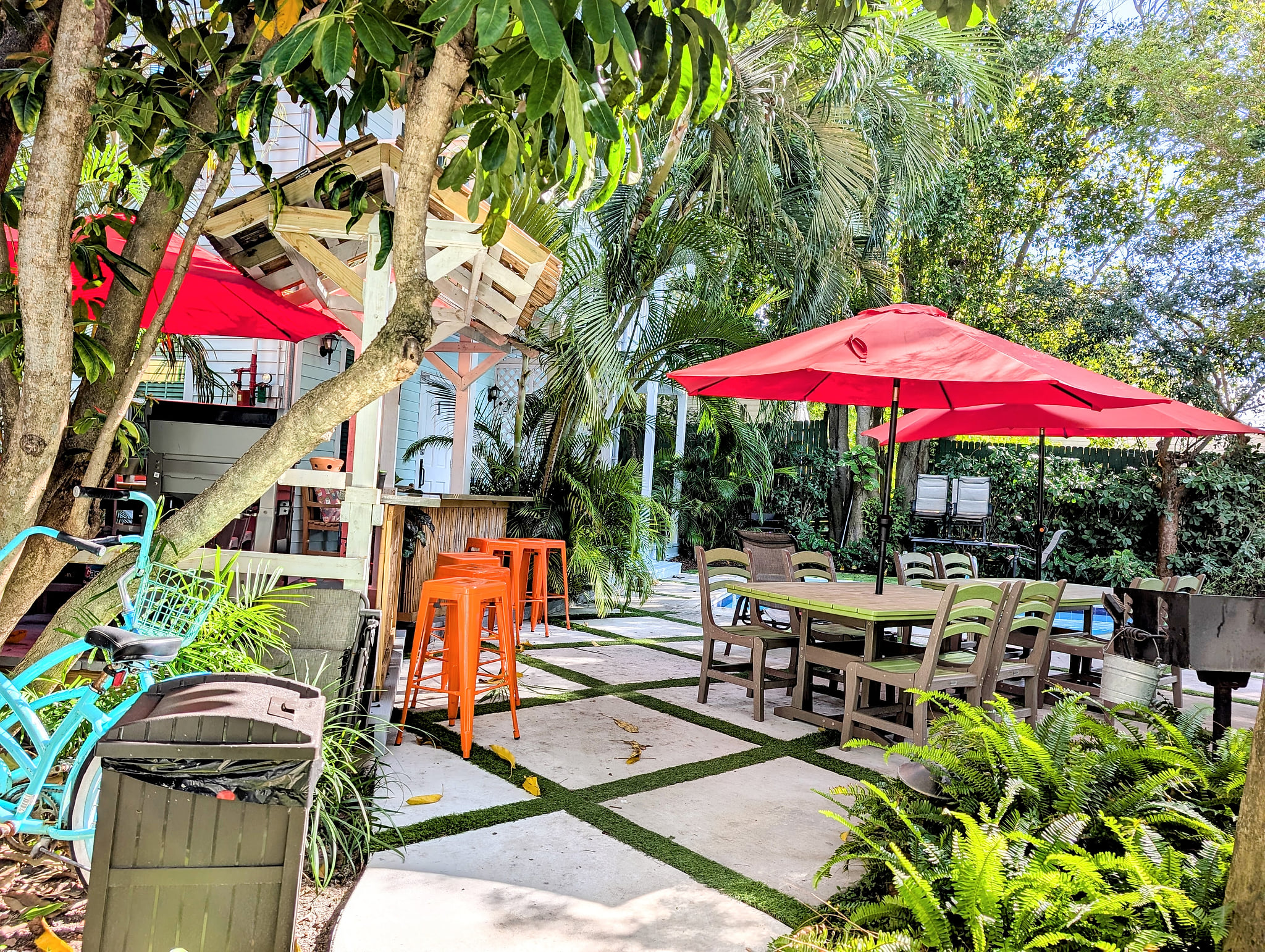 Kittyhouse on Catherine, Tropical Pool, Parking