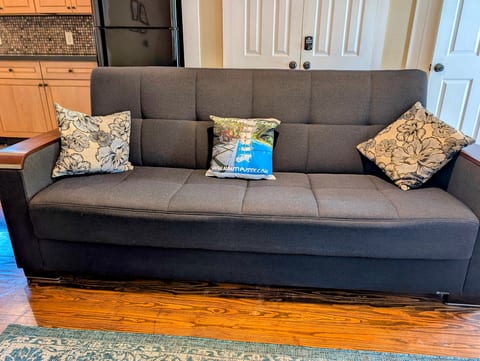 Coral Palms 1BR/King/Queen, Pool, block to Duval