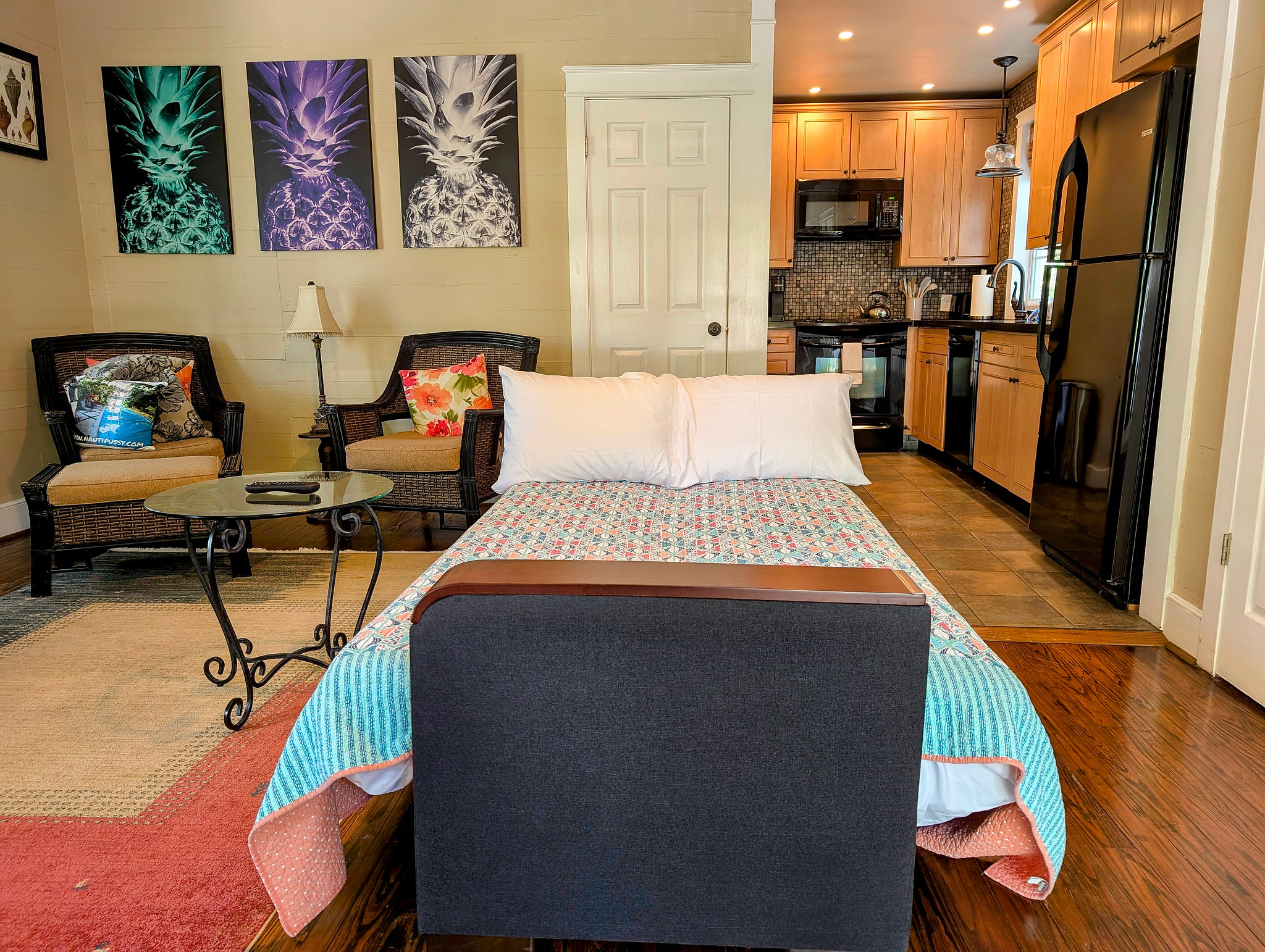 Coral Palms 1BR/King/Queen, Pool, block to Duval