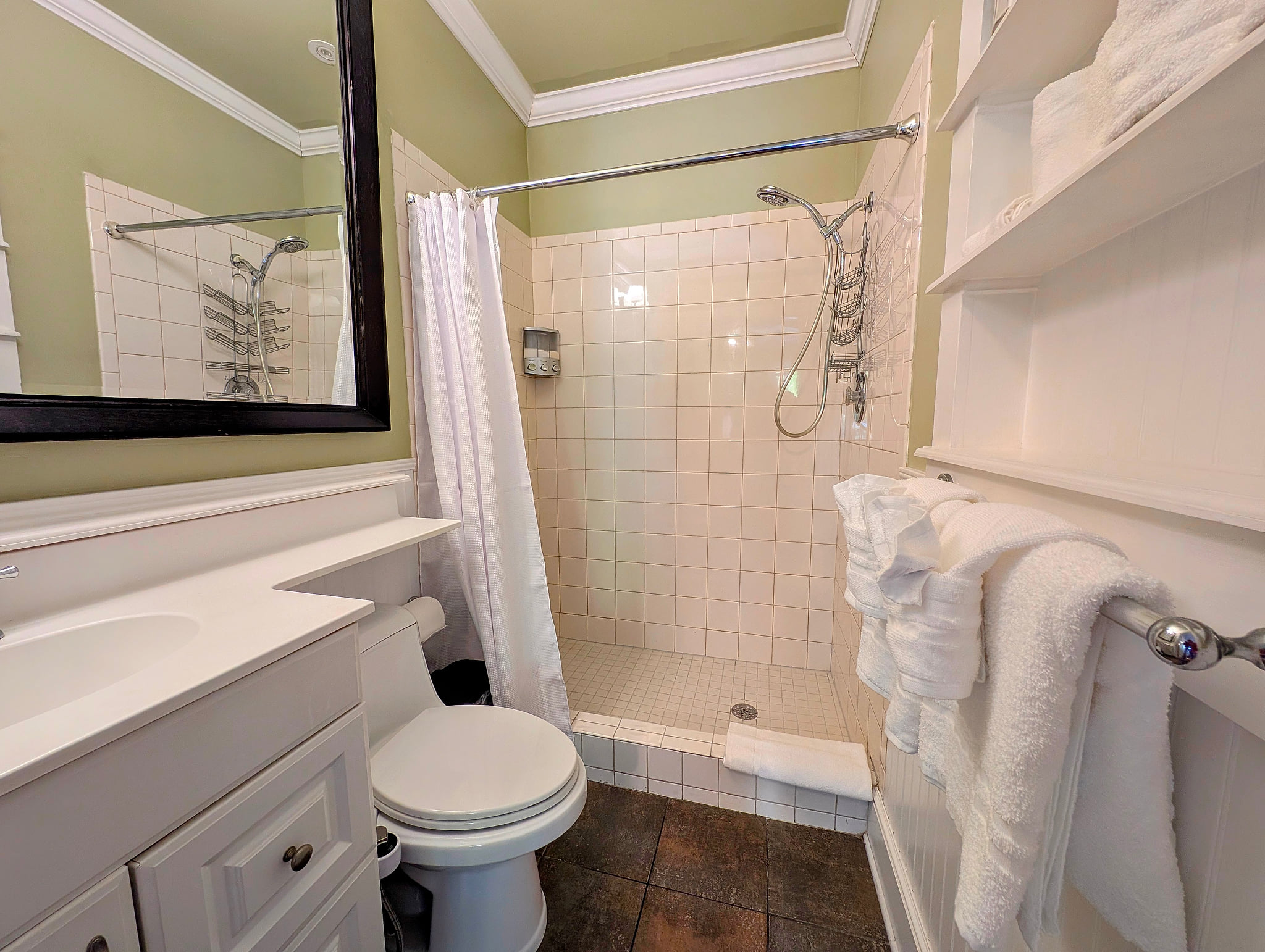 Coral Palms 1BR/King/Queen, Pool, block to Duval