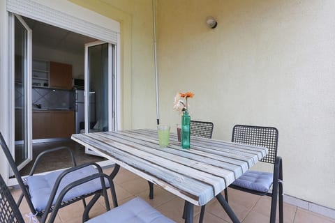 Apartments Vista - Unit 203320-5