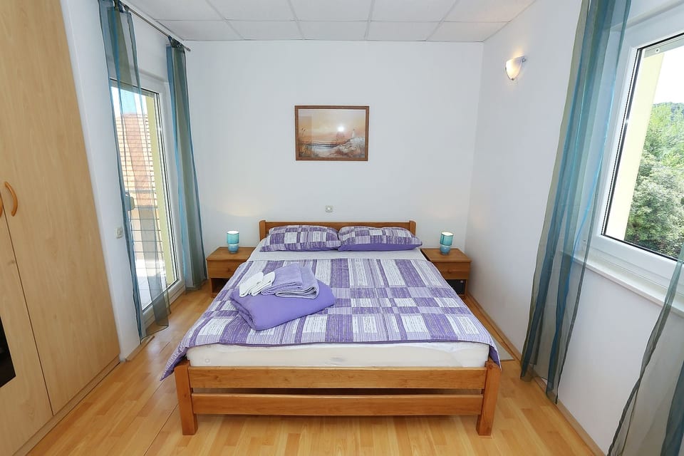 Apartments Vista - Unit 203323-5