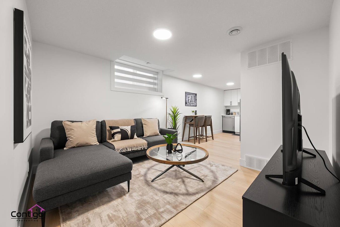 The Grande Suite | Near DT and WEM | 2BD | Central