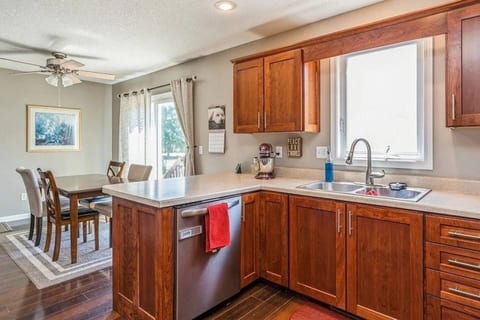 Pet-Friendly Ankeny Getaway • Near Adventureland