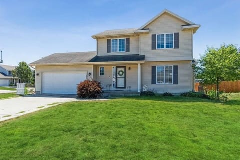 Pet-Friendly Ankeny Getaway • Near Adventureland