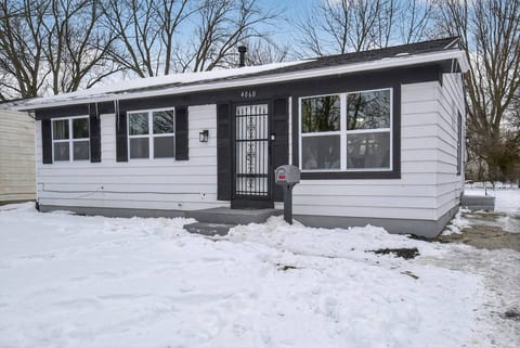 Modern Toledo Retreat | Close to Downtown