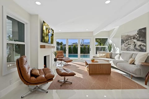 Palm Springs Design Showplace image 3