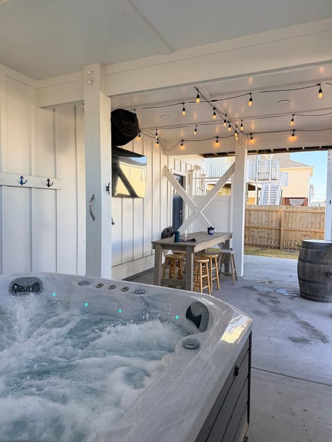 Ocean-view Home w/ Hot Tub, Fire pit & Elevator image 2