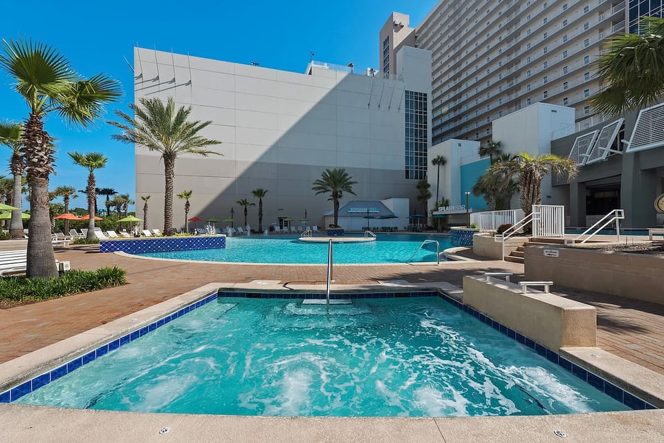 Newly Remodeled 3BR+Bunk- Laketown PCB- Sleeps 10 image 1