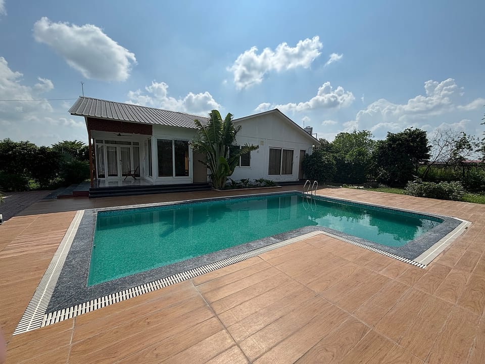 GoBravo 16 3BHK Farm with Pool&Garden Sec150 Noida image 1