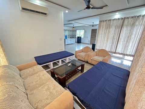 GoBravo 16 3BHK Farm with Pool&Garden Sec150 Noida