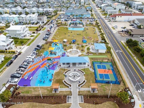 Brand New Oceanfront Condo with Pool - Sleeps 6