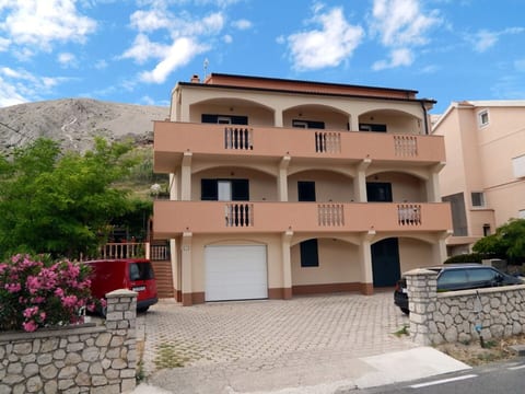 Apartments Crljenko with sea view - Unit 378203-13